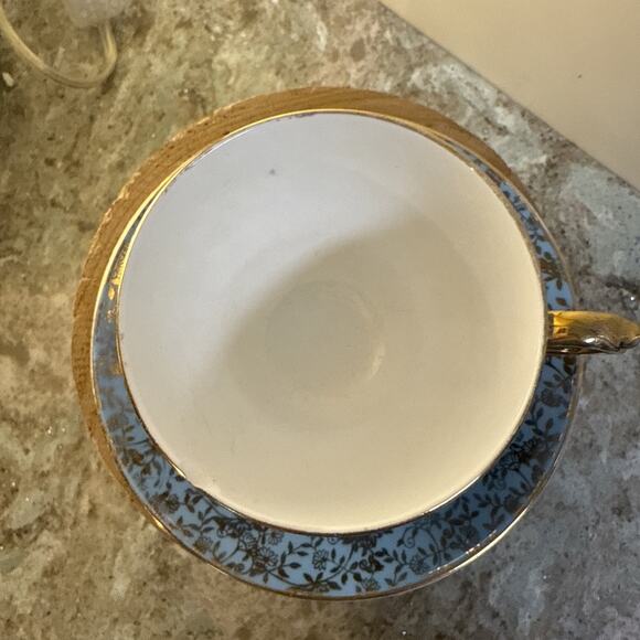 George Jones‎ & Sons JON158 England Tea Cup/Saucer Gold Floral Lace Footed RARE - Picture 3 of 7